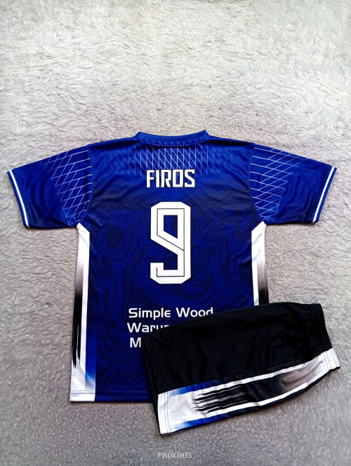 Jersey Bola Biru Volga: Desain Modern dengan Detail Menarik - Gambar 2