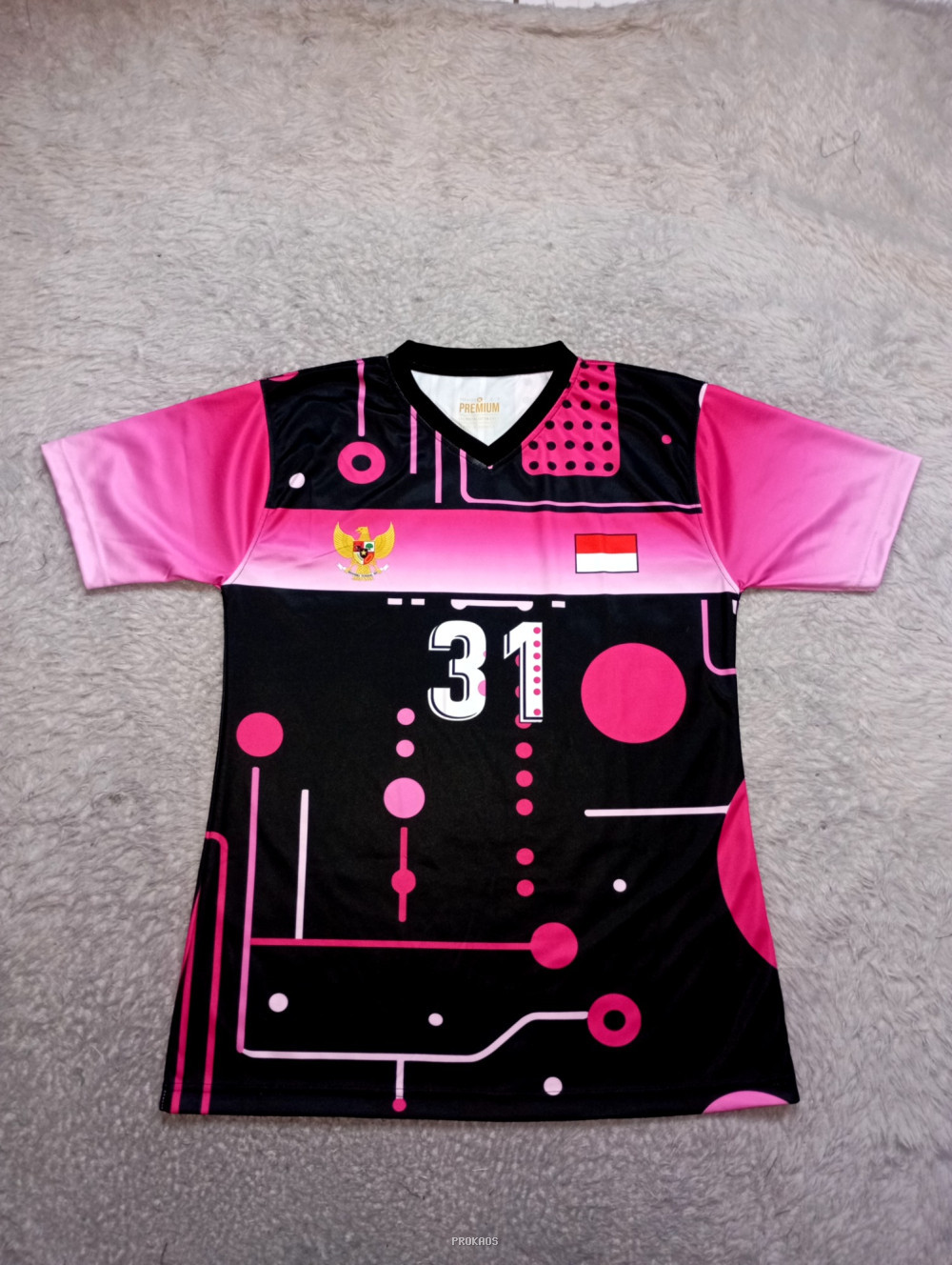 Jersey Bola Merah Muda-Hitam dengan Desain Modern - Jersey Custom PROKAOS