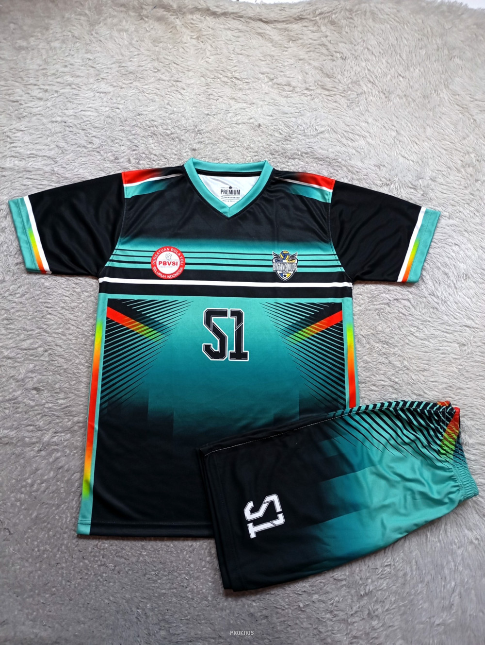 Jersey Bola Voli Hitam Hijau: Desain Gradasi & Nomor 51 - Jersey Custom PROKAOS