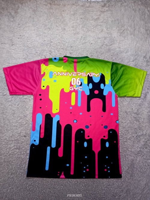 Jersey Gowes: Desain Abstrak Warna Cerah dengan Logo CYC - Gambar 2