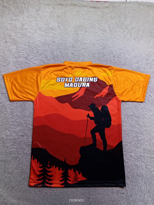 Jersey Hiking: Desain Siluet Pendaki di Latar Pegunungan - Gambar 2