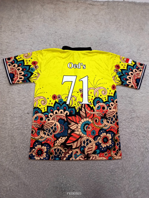Jersey Kuning Motif Bunga dengan Kerah dan Resleting - Gambar 2