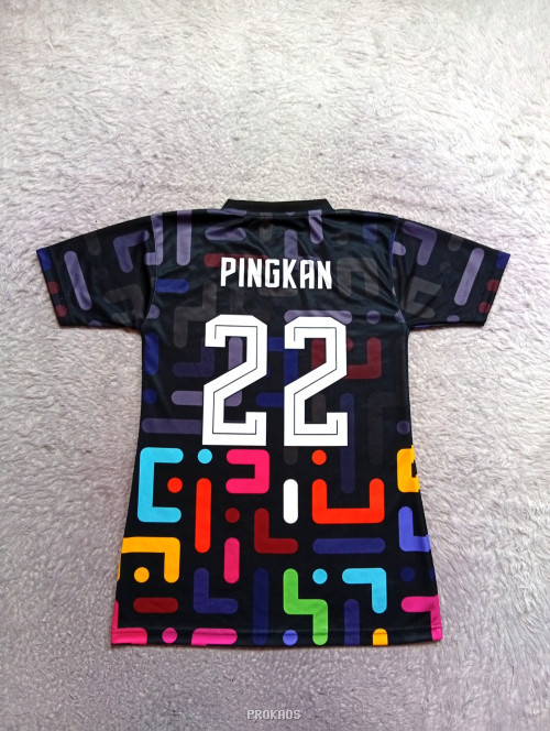 Jersey Lari 'Fun Run' dengan Desain Geometris Berwarna - Gambar 2