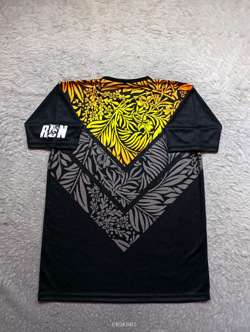 Jersey Lari Hitam dengan Motif Bunga dan Logo RUN - Gambar 2