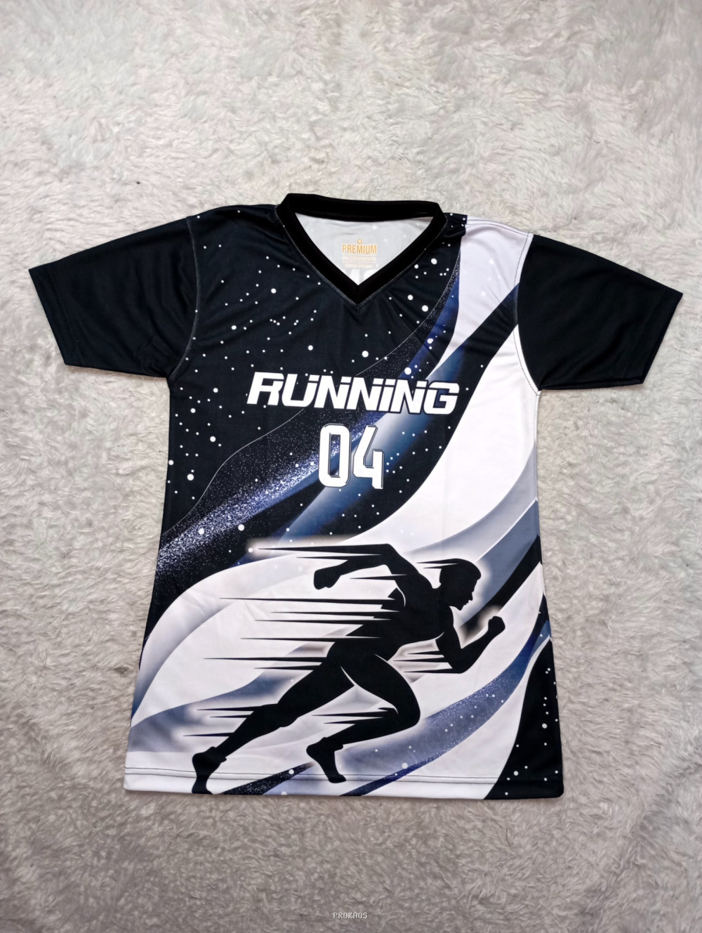 Jersey Lari Hitam: Desain Dinamis dengan Siluet Atlet - Jersey Custom PROKAOS
