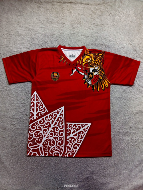 Jersey Merah Garuda Indonesia dengan Motif Batik dan Lambang - Jersey Custom PROKAOS