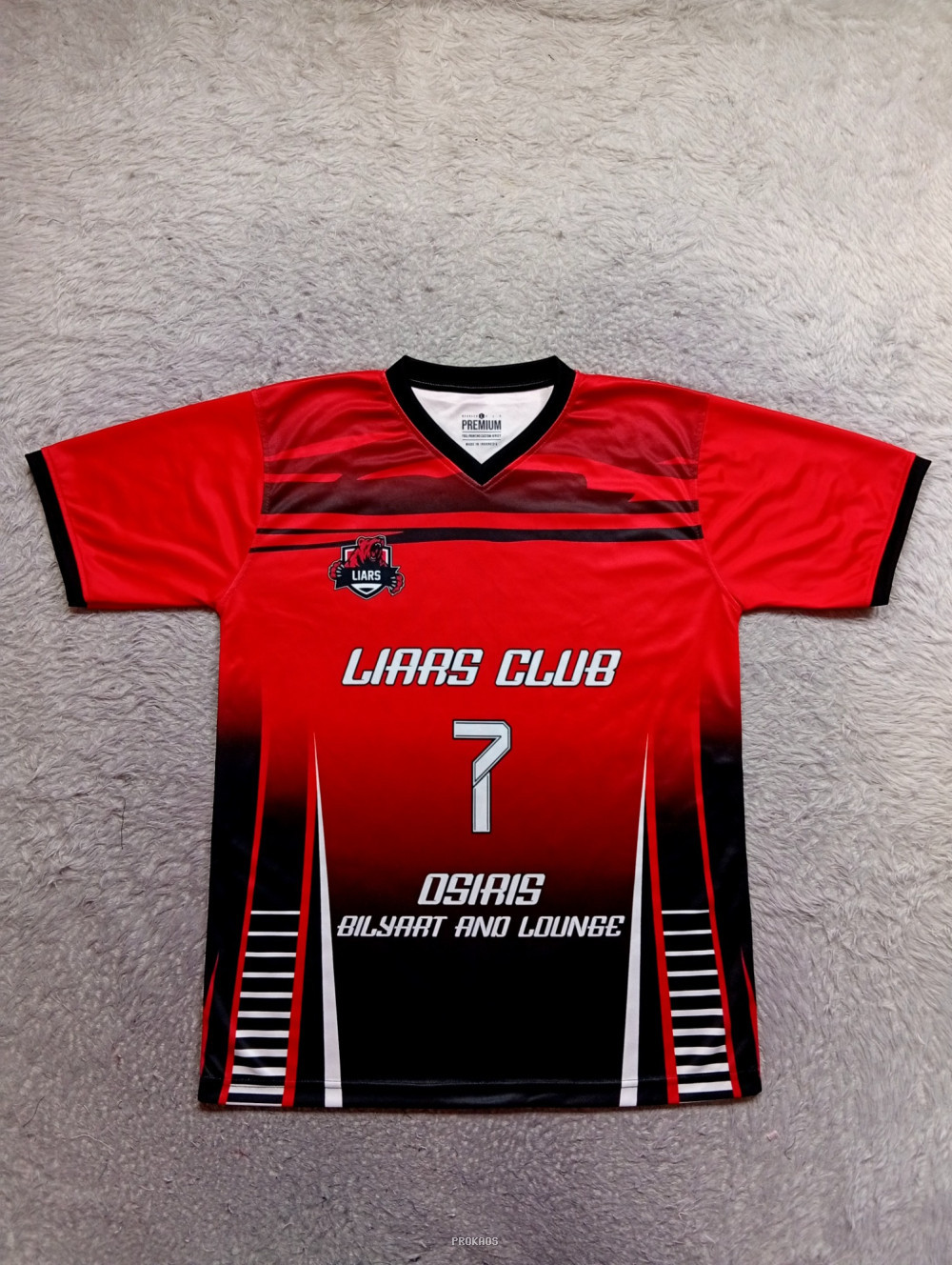 Jersey Merah 'Liars Club' dengan Desain Sporty - Jersey Custom PROKAOS