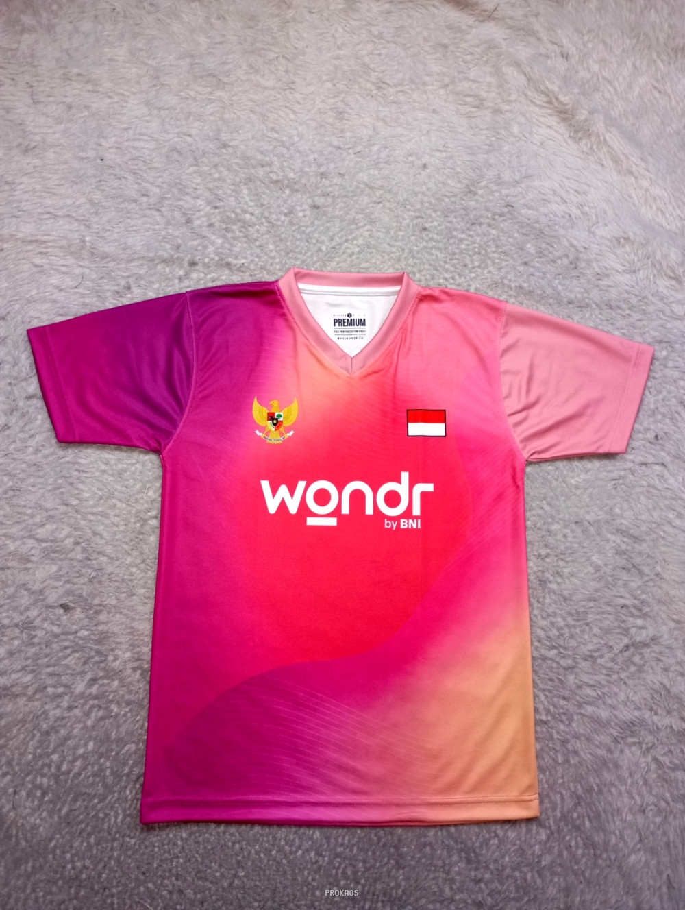 Jersey Merah Muda Gradasi dengan Logo Garuda & Wondr - Jersey Custom PROKAOS