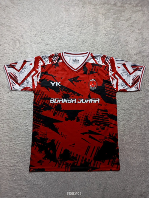 Jersey Merah 'SOANSA JUARA' dengan Desain Abstrak & Logo - Jersey Custom PROKAOS