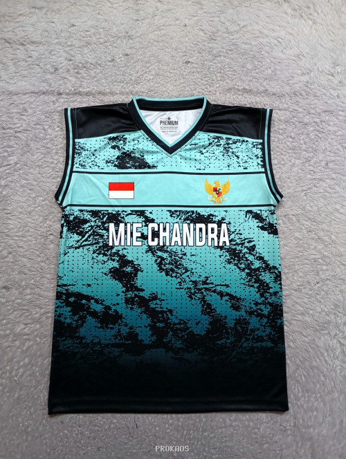 Jersey Mie Chandra: Kombinasi Warna Biru, Hitam, & Motif Gradasi - Gambar 3