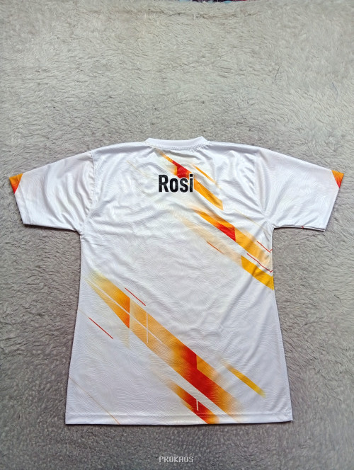 Jersey Putih Desain Modern dengan Aksen Oranye dan Merah - Gambar 2