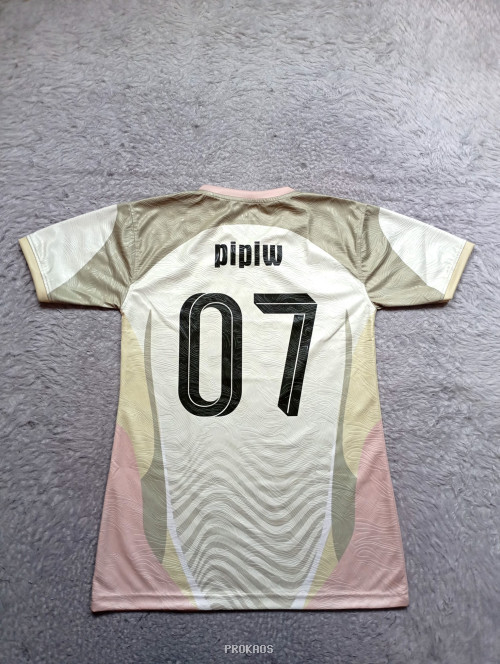 Jersey Putih Desain Modern dengan Logo 'Class B' dan 'B For Brilliant' - Gambar 2