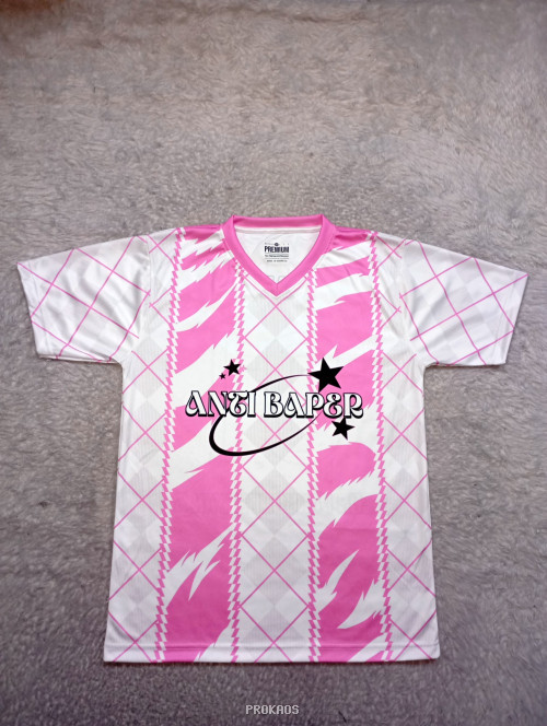 Jersey Putih-Pink dengan Desain 'Anti Baper' dan Motif Argyle - Jersey Custom PROKAOS