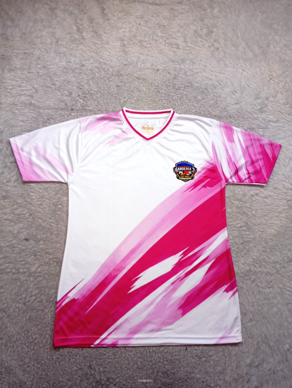 Jersey Putih-Pink Gardenia 3: Desain Garis Abstrak - Jersey Custom PROKAOS