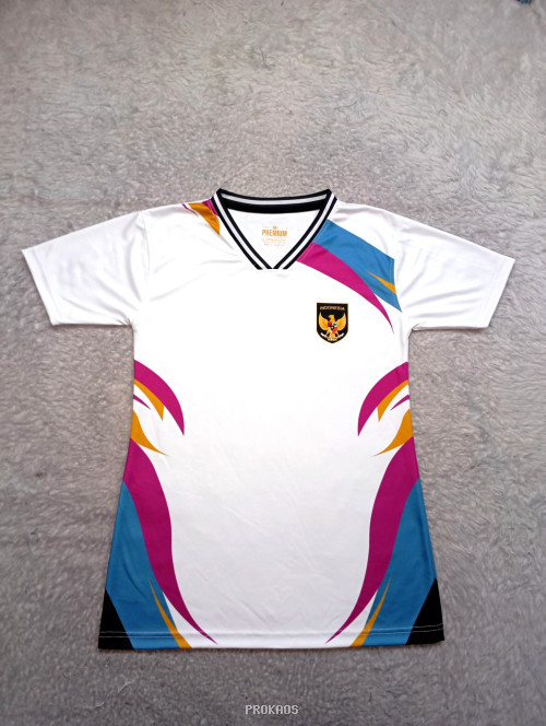 Jersey Putih Timnas Indonesia dengan Motif Dinamis Warna-warni - Jersey Custom PROKAOS