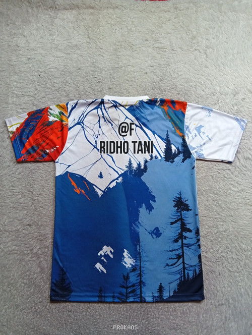 Jersey Runner: Desain Gunung dengan Logo 'Runner' - Gambar 2
