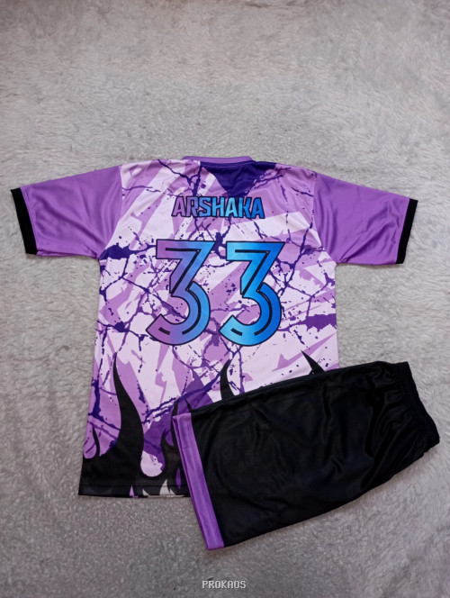 Jersey Sepak Bola Sparta Ungu dengan Detail Desain Abstrak - Gambar 2