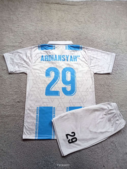 Jersey Spotify Putih-Biru Muda dengan Motif Geometris - Gambar 2