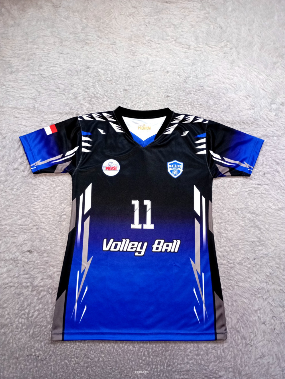 Jersey Voli Hitam-Biru: Desain Dinamis dengan Nomor 11 - Jersey Custom PROKAOS