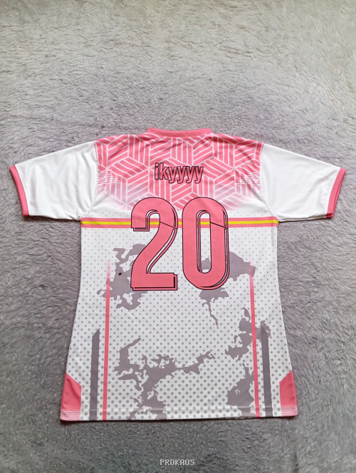 Jersey Voli Putih-Pink dengan Desain Geometris dan Nomor 20 - Gambar 2
