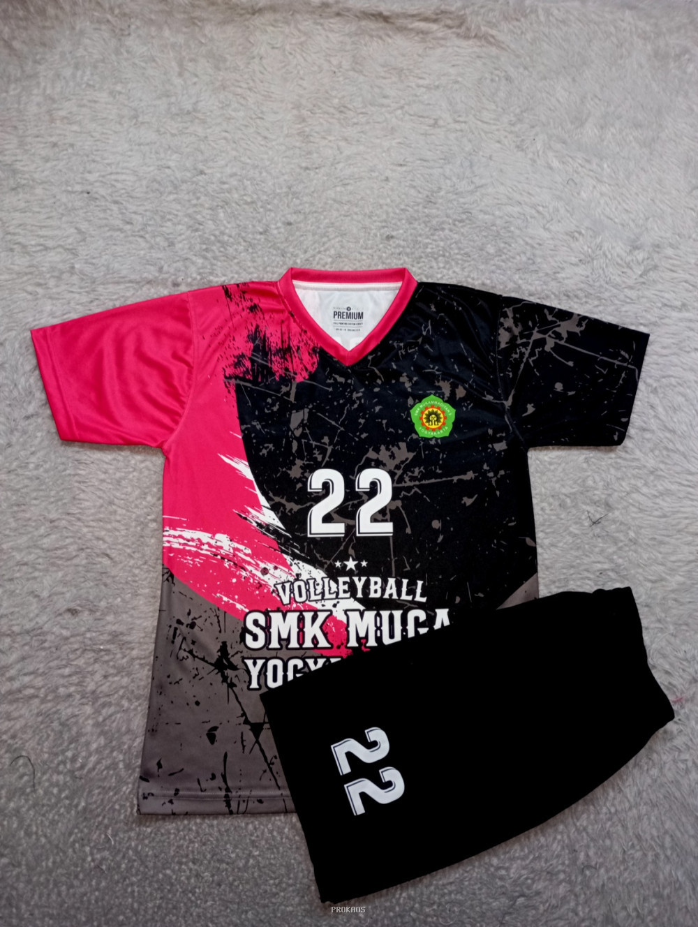Jersey Voli SMK Muhammadiyah Yogyakarta: Pink-Hitam Motif Abstrak - Jersey Custom PROKAOS