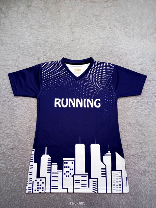 Kaos Lari Biru Tua dengan Desain Kota dan Tulisan 'RUNNING' - Jersey Custom PROKAOS