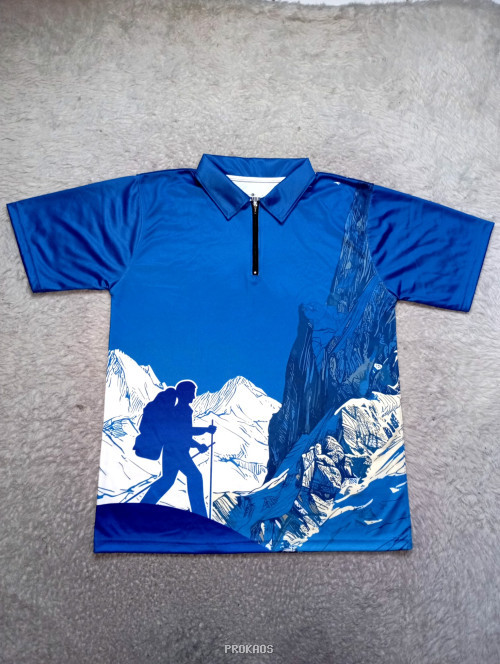 Jersey Polo Pendakian: Desain Pegunungan dengan Warna Biru - Jersey Custom PROKAOS