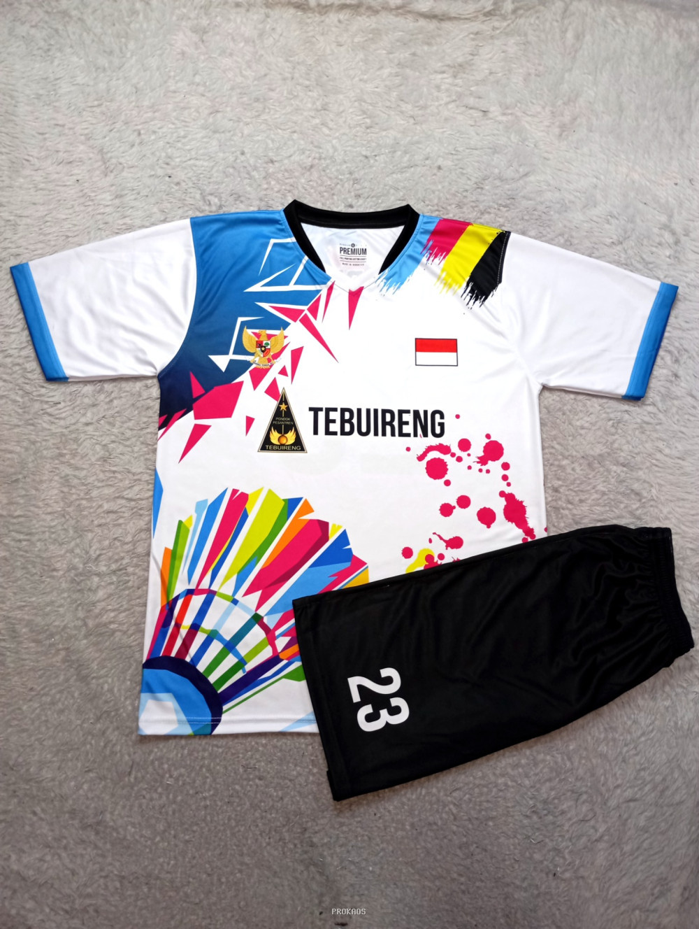 Jersey Badminton 'Tebuireng' Putih dengan Desain Warna-warni - Jersey Custom PROKAOS