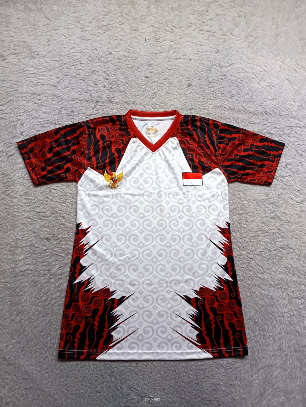 Jersey Batik Merah Putih dengan Lambang Garuda dan Bendera - Jersey Custom PROKAOS