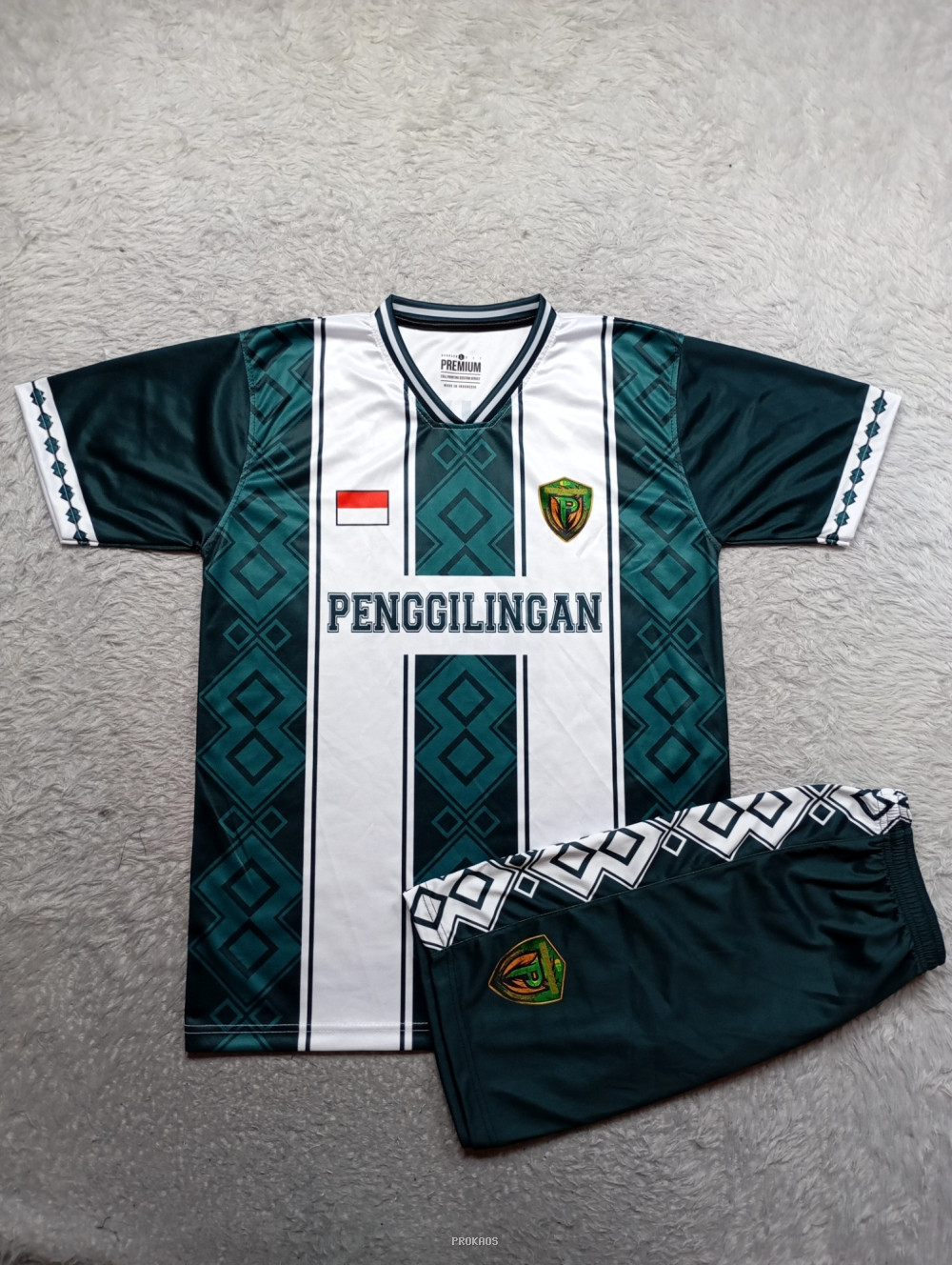 Jersey Bola Hijau-Putih 'Penggilingan' dengan Motif Geometris - Jersey Custom PROKAOS
