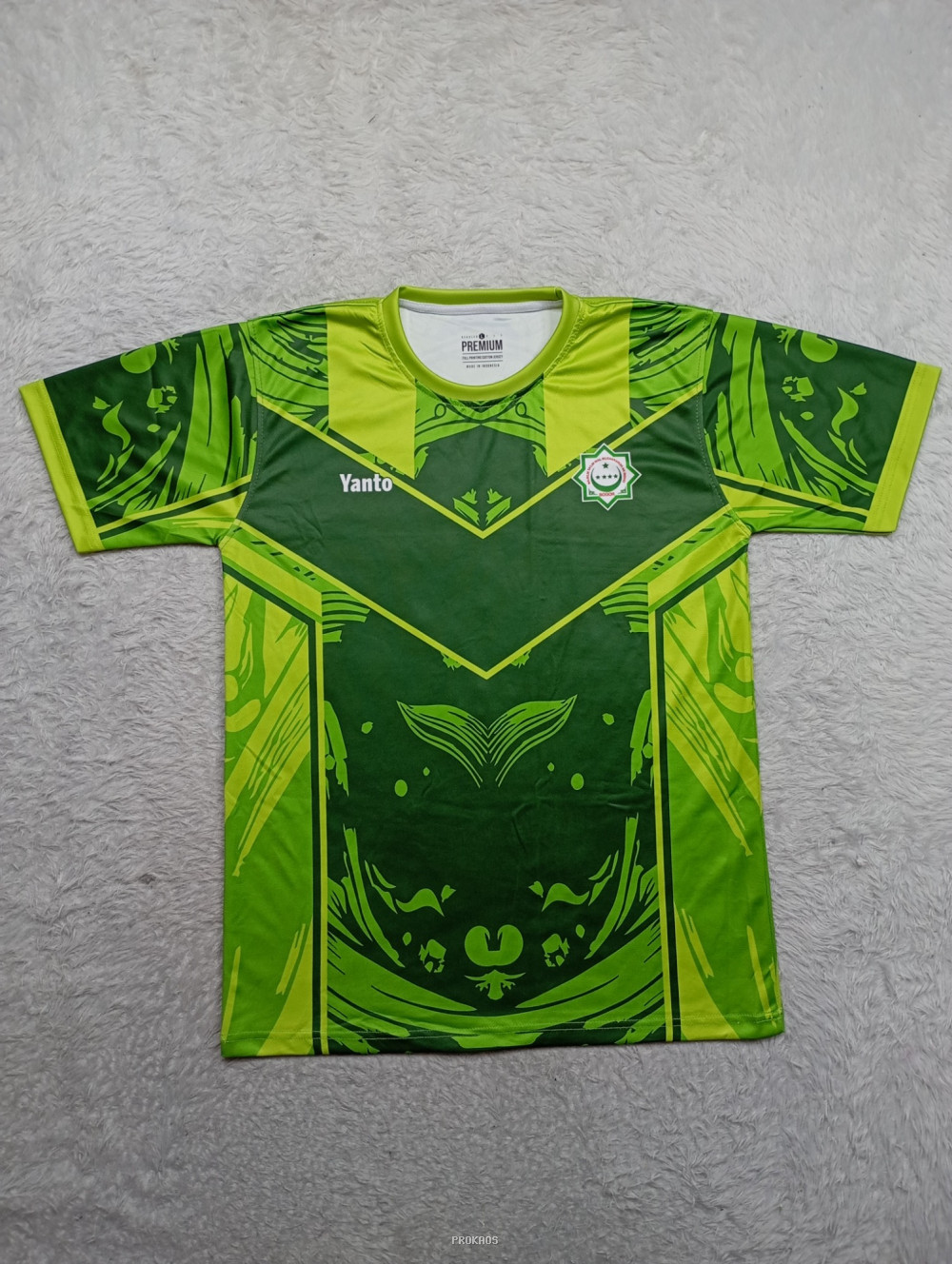 Jersey Hijau Motif Unik dengan Nama Yanto - Jersey Custom PROKAOS