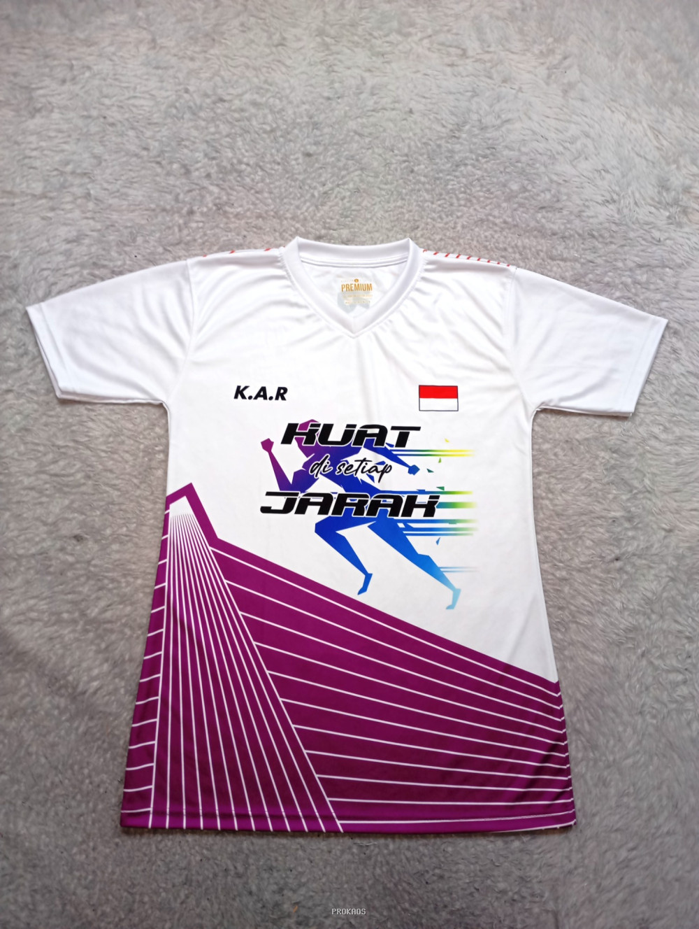 Jersey Lari Putih dengan Desain Garis Abstrak - Jersey Custom PROKAOS