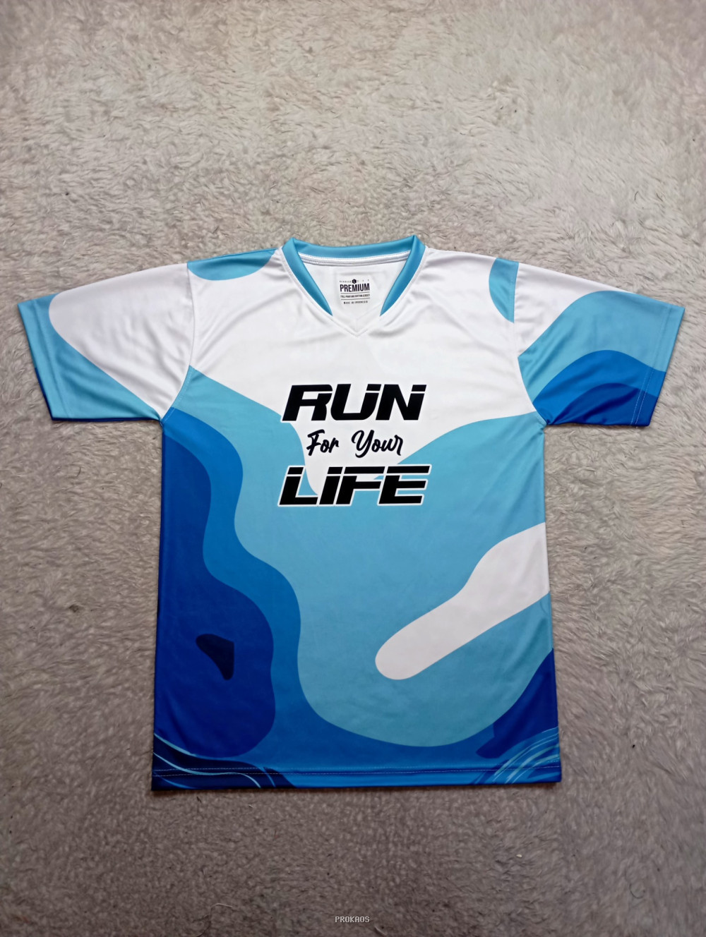 Jersey Lari 'Run For Your Life' dengan Desain Gelombang Biru - Jersey Custom PROKAOS