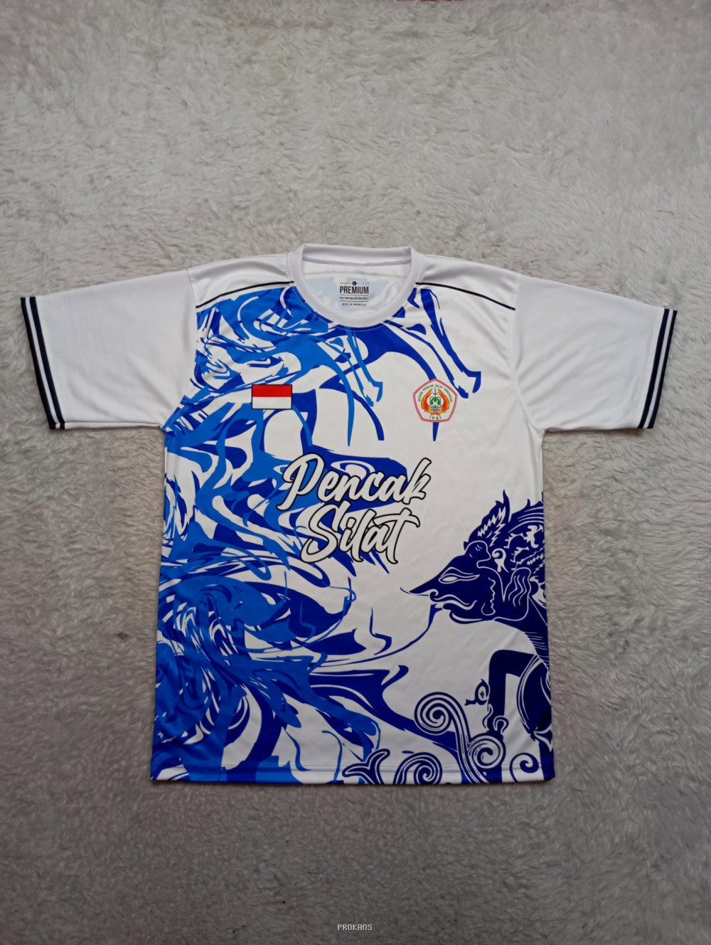 Jersey Pencak Silat: Putih dengan Desain Batik Biru & Wayang - Jersey Custom PROKAOS