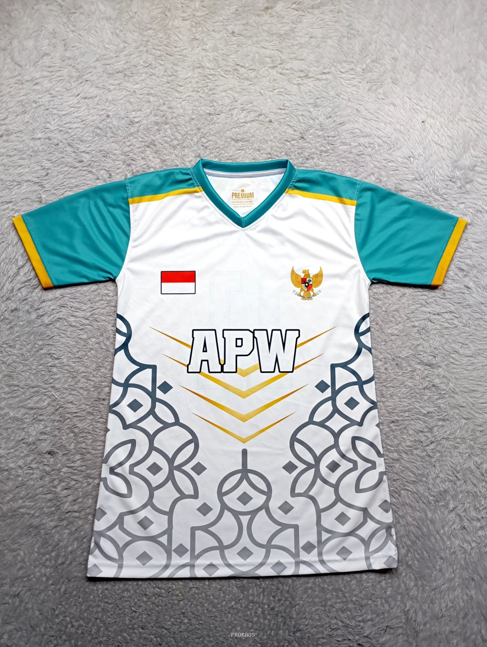 Jersey Putih APW dengan Motif Batik, Garuda, dan Bendera Merah Putih - Jersey Custom PROKAOS