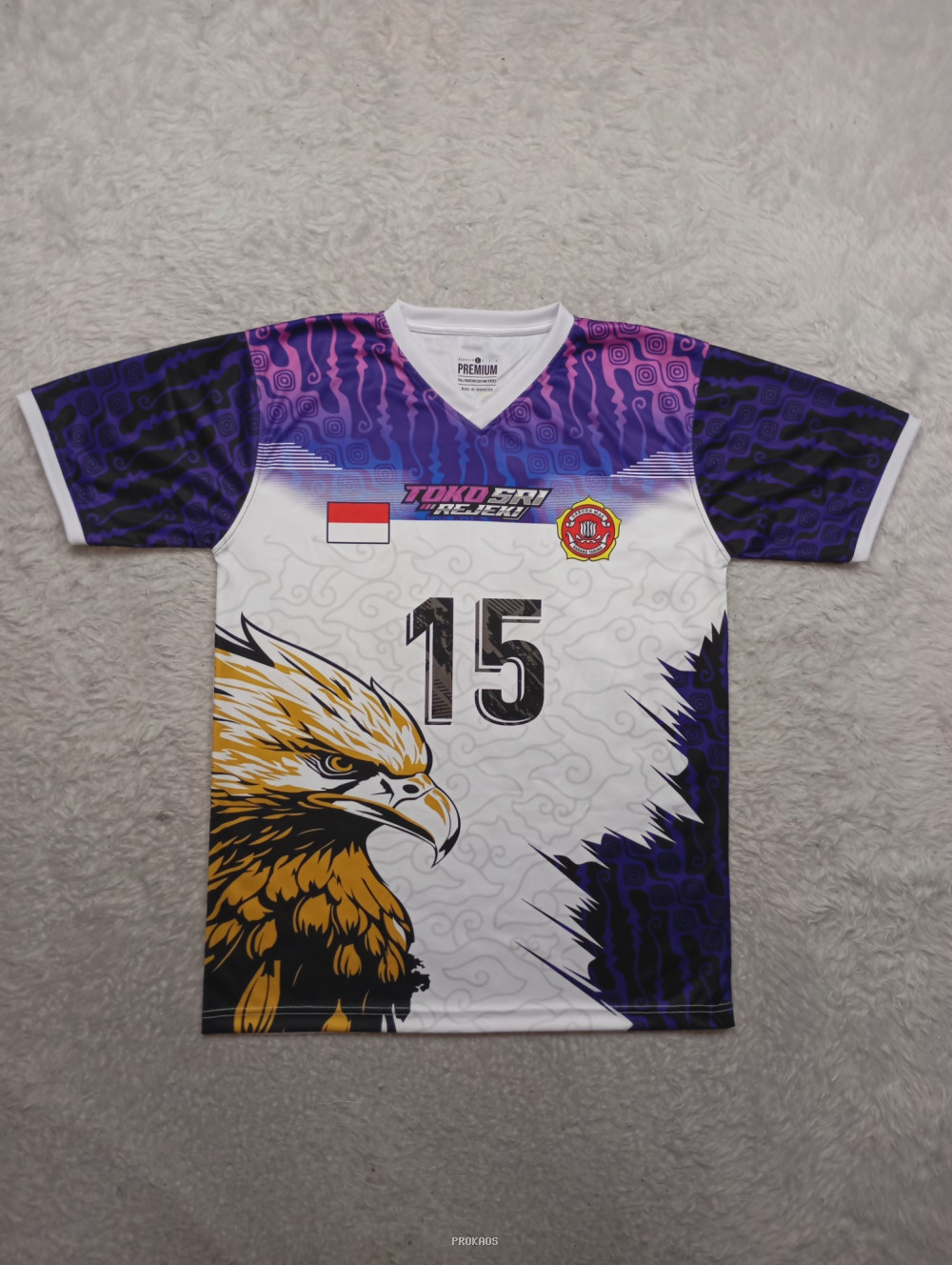 Jersey Putih dengan Desain Burung Elang dan Motif Batik - Jersey Custom PROKAOS