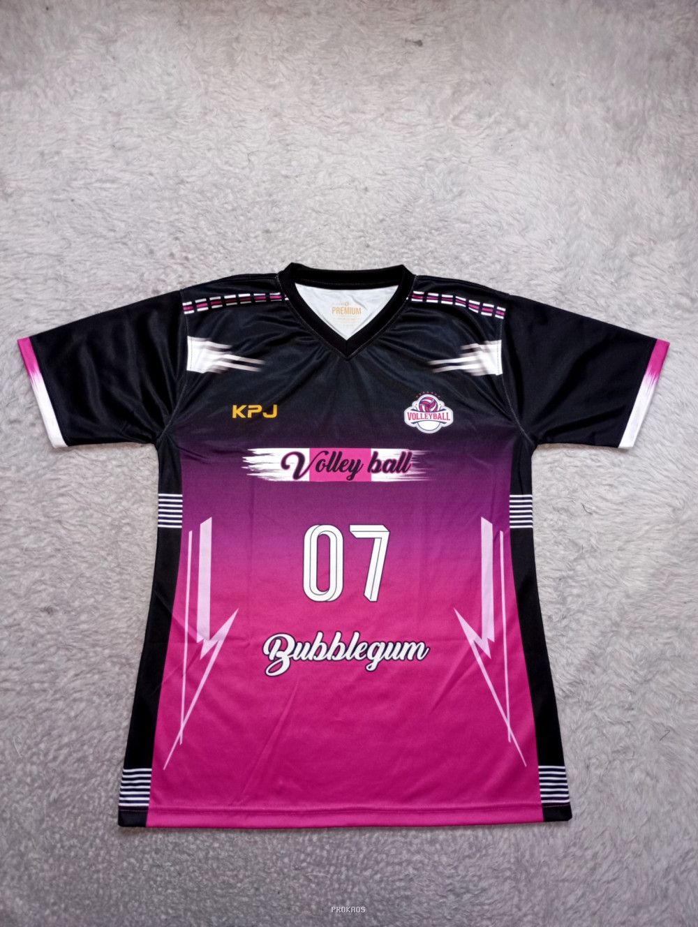 Jersey Voli 'Bubblegum' dengan Desain Gradasi Pink Hitam - Jersey Custom PROKAOS