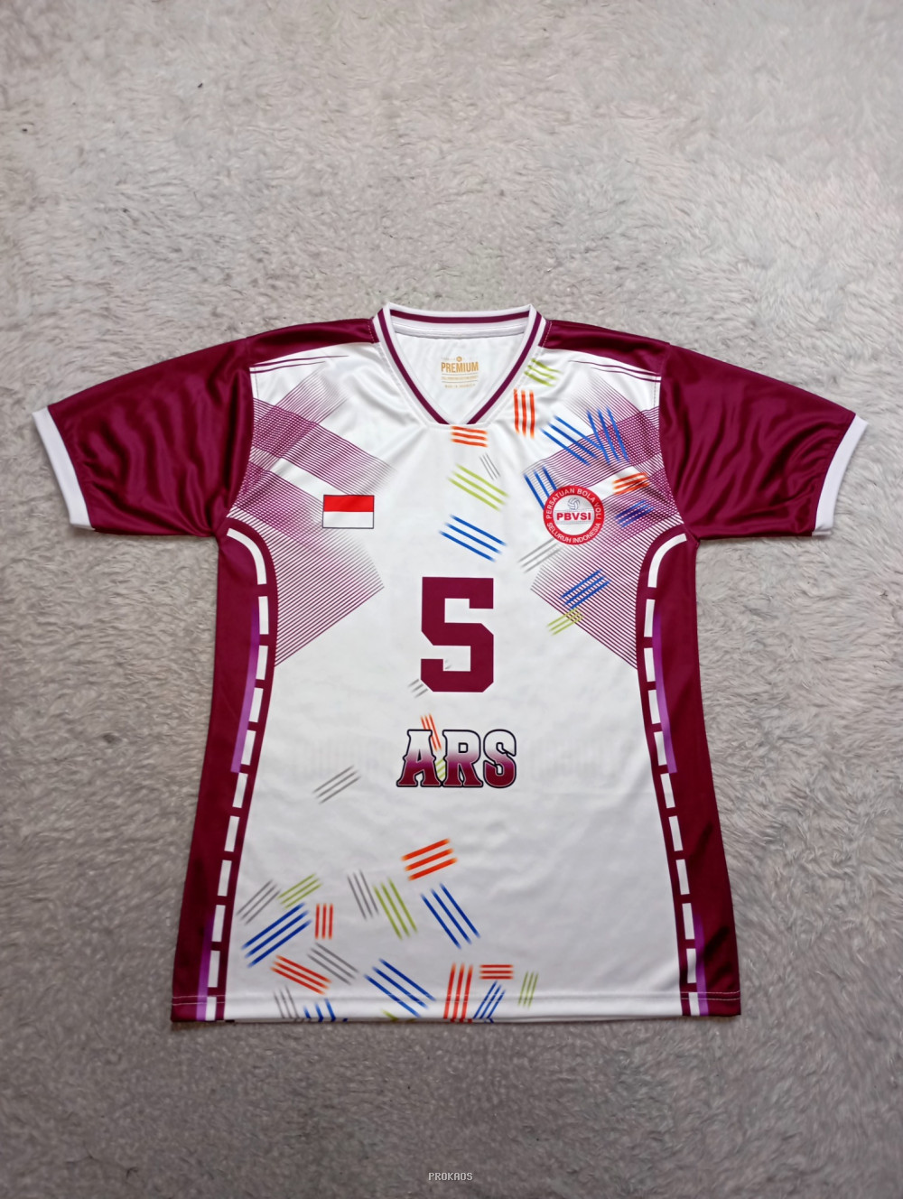 Jersey Voli Putih dengan Nomor 5 dan Logo PBVSI - Jersey Custom PROKAOS
