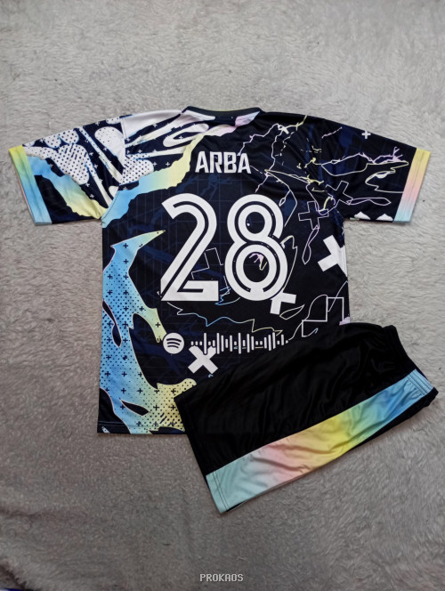 Jersey Bola Hitam Desain Modern dengan Sponsor Spotify dan Indofood - Gambar 2
