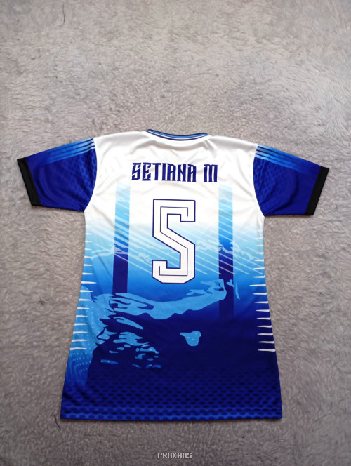 Jersey Bola 'Squirrel' Biru-Putih dengan Logo dan Nomor 5 - Gambar 2