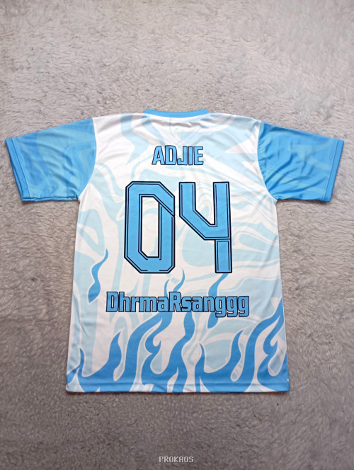 Jersey Bola Voli Putih-Biru Motif Api dengan Nomor 04 - Gambar 2