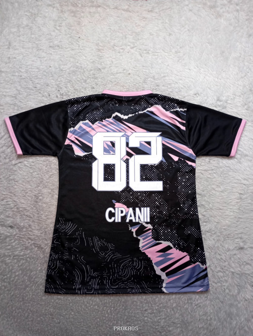 Jersey Hitam IX MARYAM dengan Desain Abstrak & Pink - Gambar 2