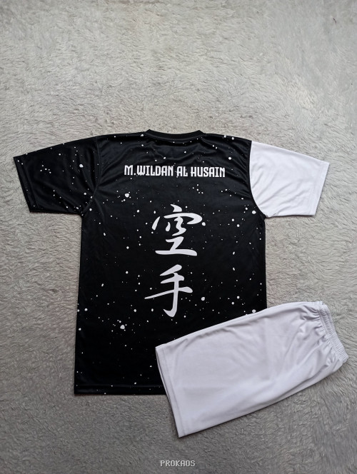 Jersey Karate BKC: Kombinasi Hitam-Putih dengan Desain Dinamis - Gambar 2