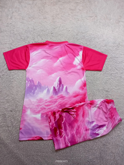 Jersey Karate Pink: Desain Gunung & Kanji - Gambar 2