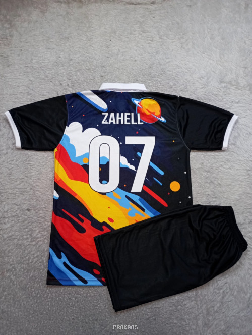 Jersey Lari Desain Kosmik Galaksi dengan Celana Pendek Hitam - Gambar 2