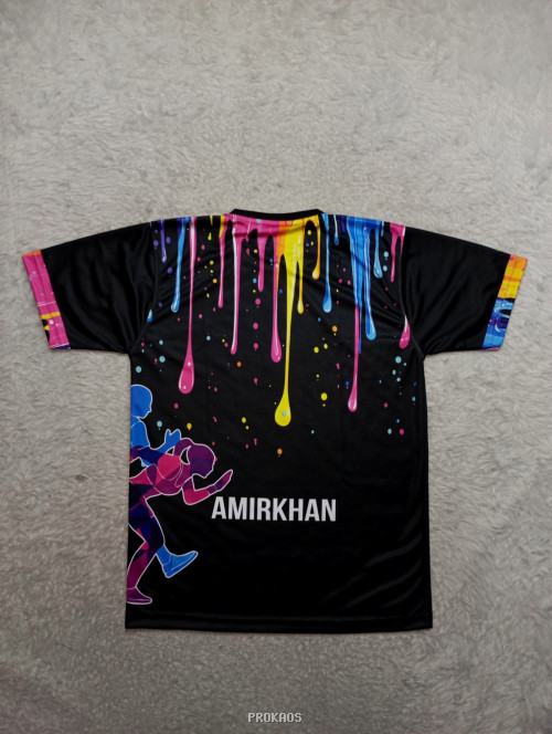 Jersey Lari Hitam dengan Desain Cairan Warna-warni dan Siluet Pelari - Gambar 2