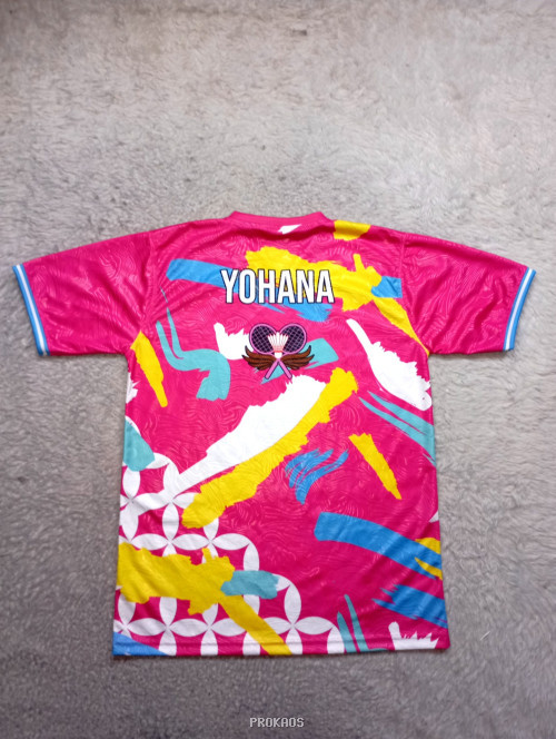 Jersey Olahraga Merah Muda dengan Desain Abstrak Warna-warni - Gambar 2