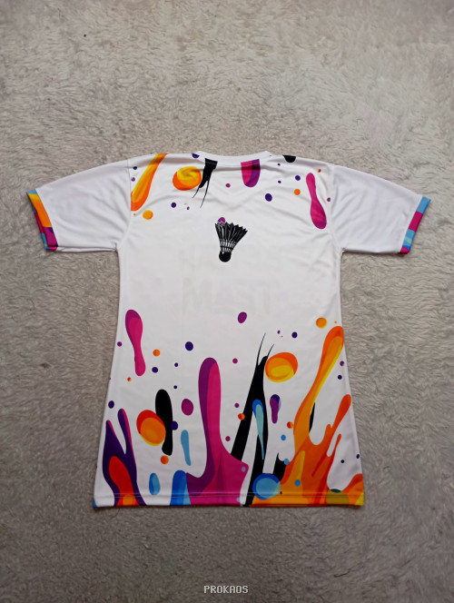 Jersey Putih "Betuah Team" dengan Desain Cat Splash Warna-warni - Gambar 2