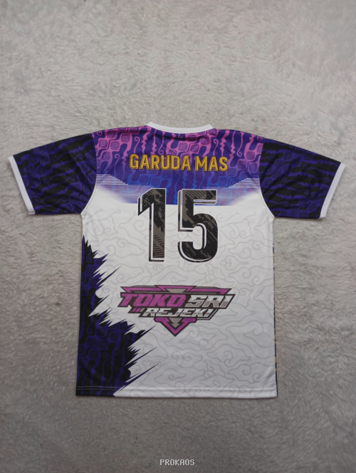 Jersey Putih dengan Desain Burung Elang dan Motif Batik - Gambar 2