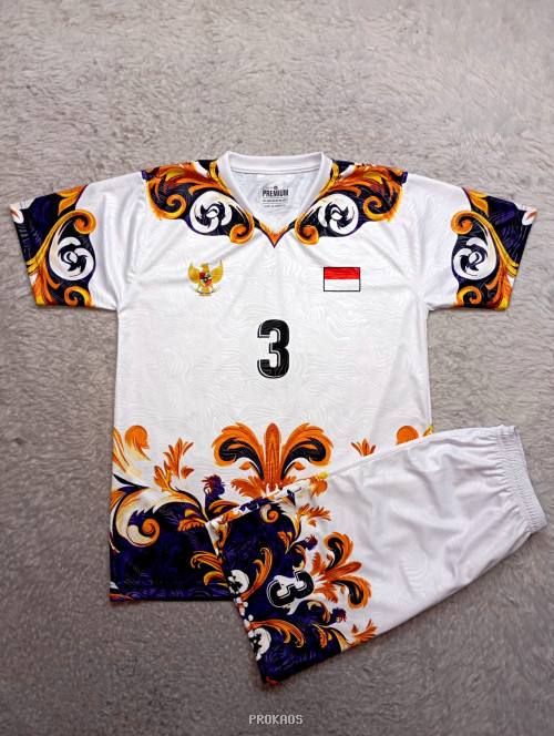 Jersey Putih Motif Ornamen Emas-Ungu-Hitam, Logo Garuda & Bendera - Jersey Custom PROKAOS